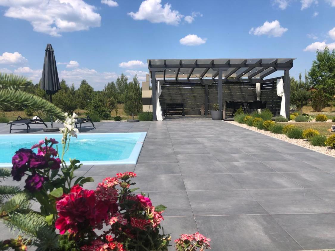 Saskia Dwor & Spa Willa Z Basenem Podmacharce Exterior photo